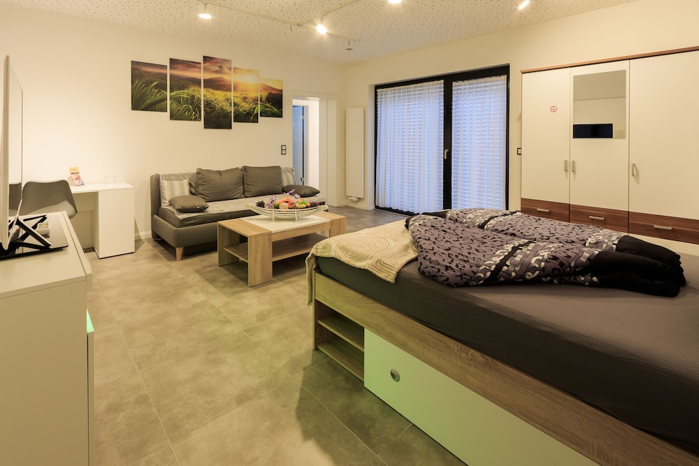 Apartments-Room Leverkusen City