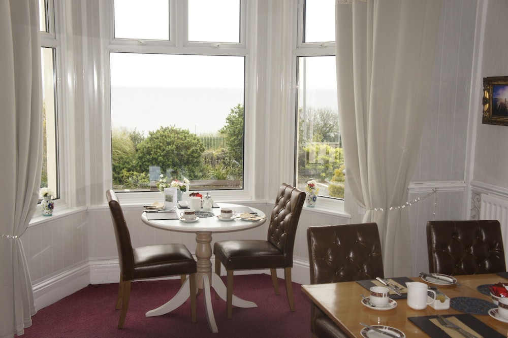 Plas Isa Hotel
