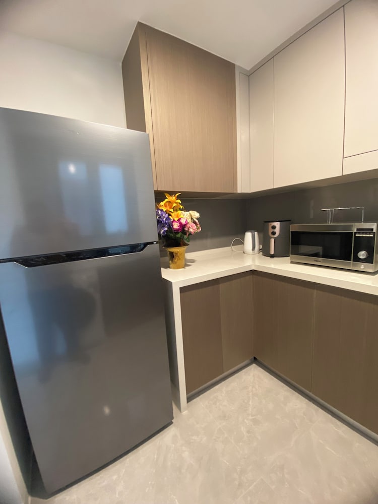 AGILE Infinity Suites TRX By AR