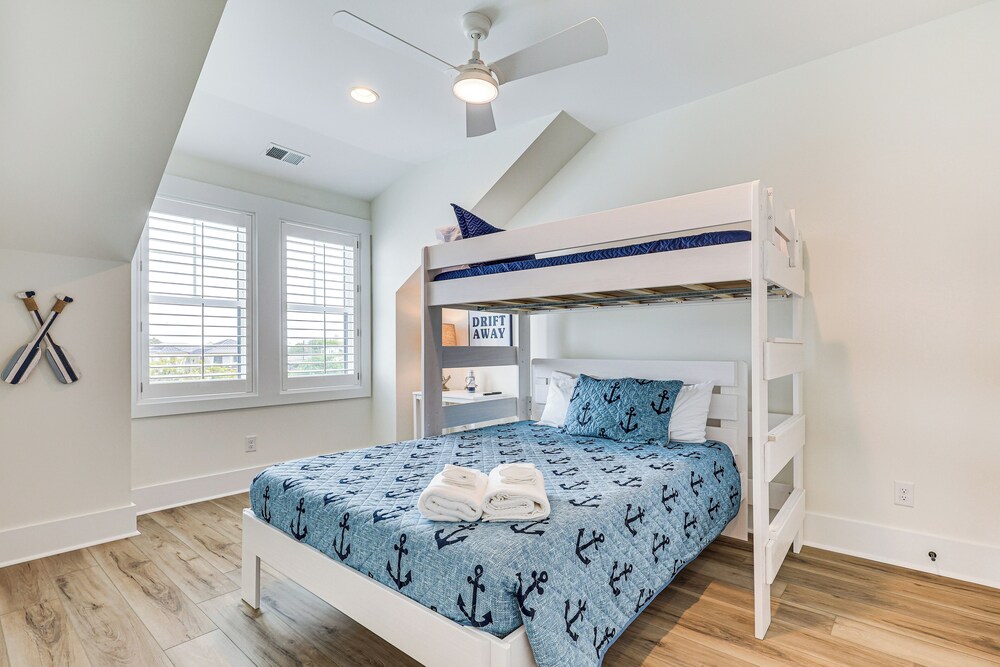 Walk to the Waves: Coastal Kure Beach Retreat