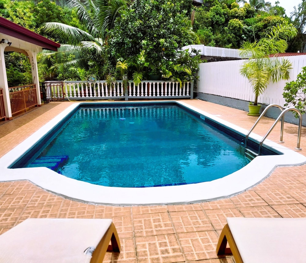 Tahiti - Vetea Pool Fare