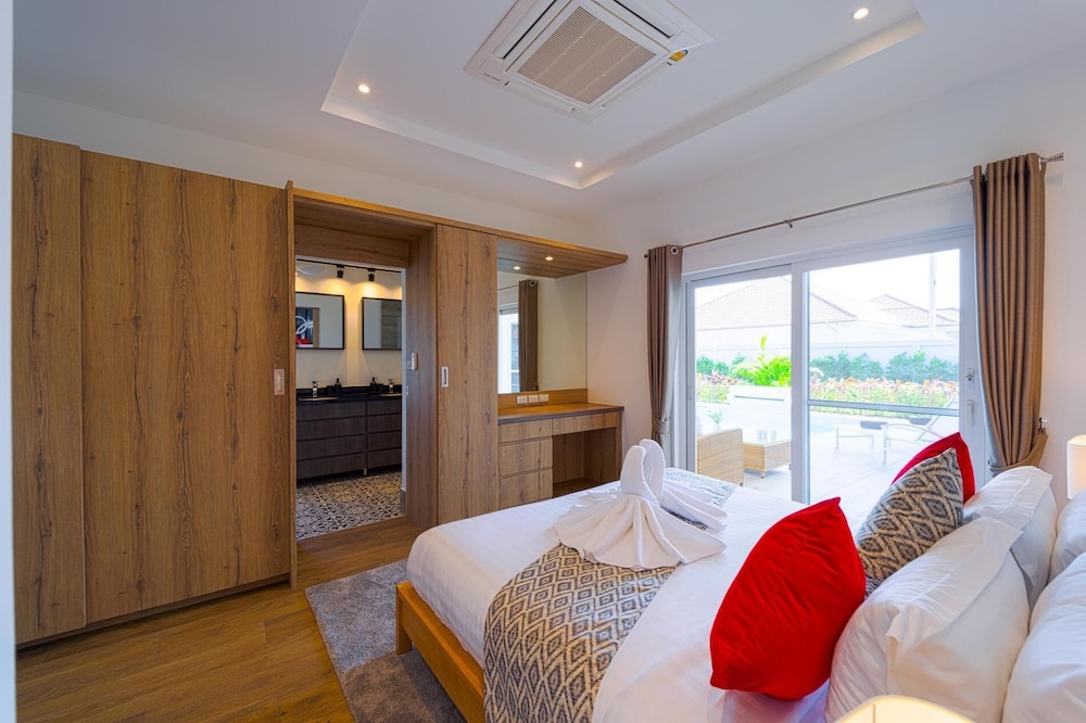 Brand-New Modern 3-Bedroom Villa MB20