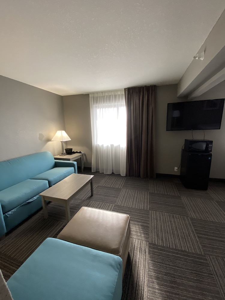 Quality Inn & Suites Hammond Near I-8090