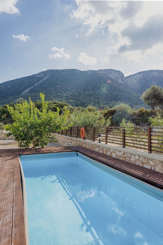 Salakos Villas