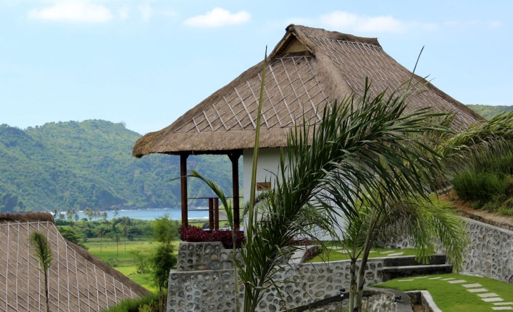 Mawun Raya Resort