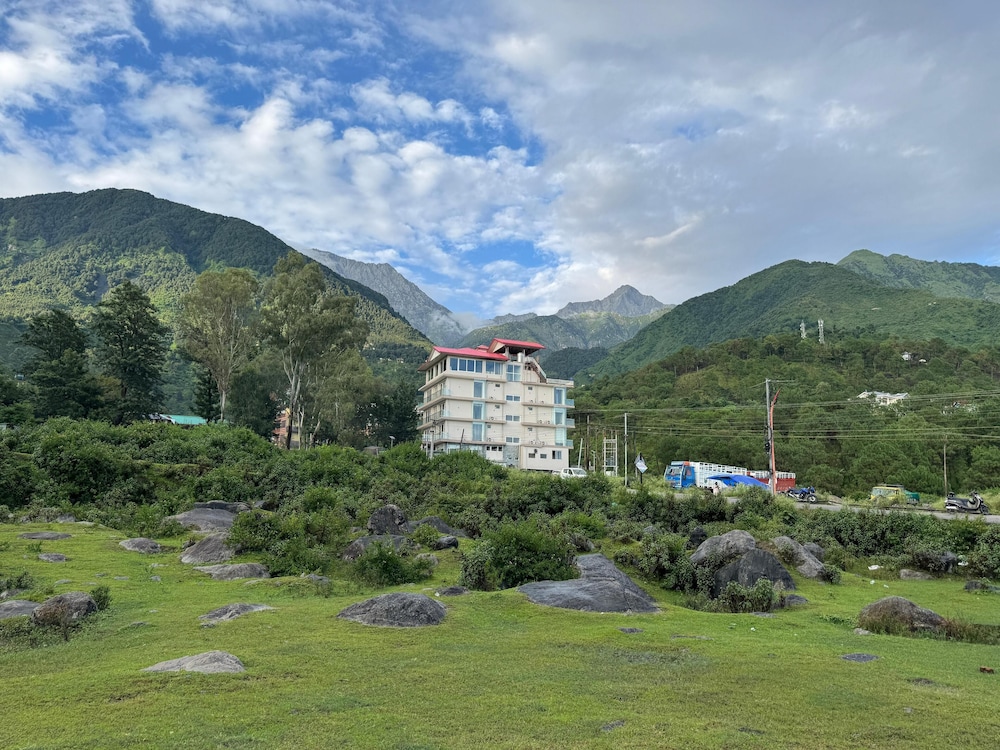 Hotel Manuni Inn Dharamshala