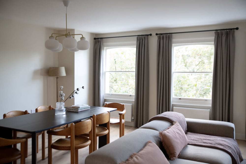 Gulaid House Knightsbridge by Bob W London