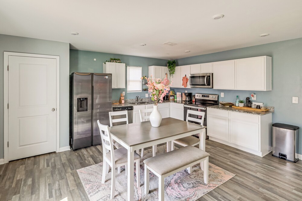5 Mi to Amerson River Park: Family-friendly Home