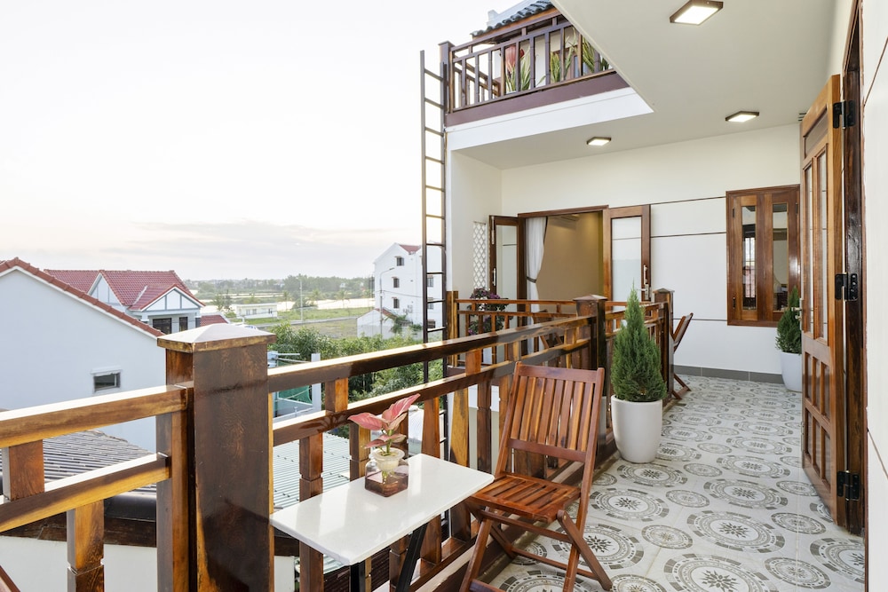 Blue Whale Homestay