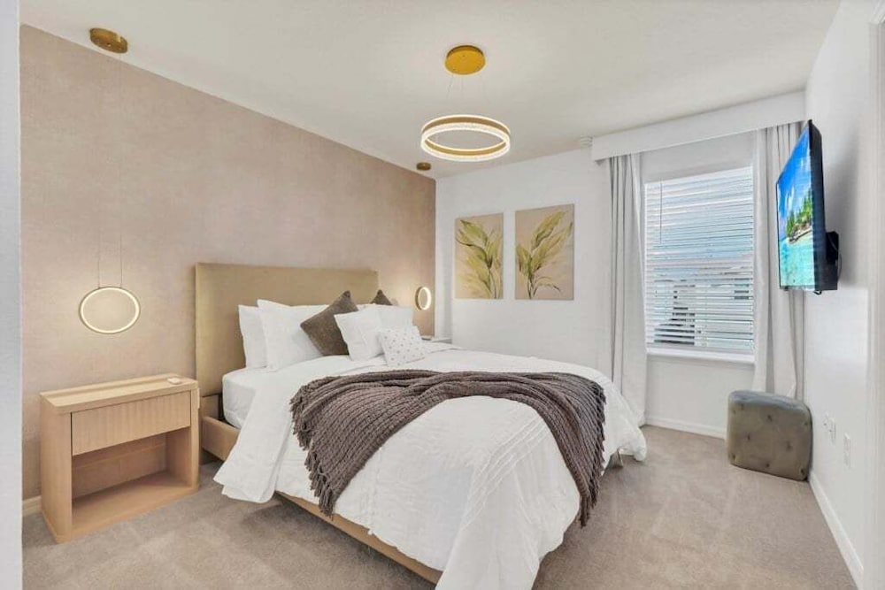 10 Bed 8 Bath Villa Gamesroom & Pool 16284saint 10 Bedroom Villa