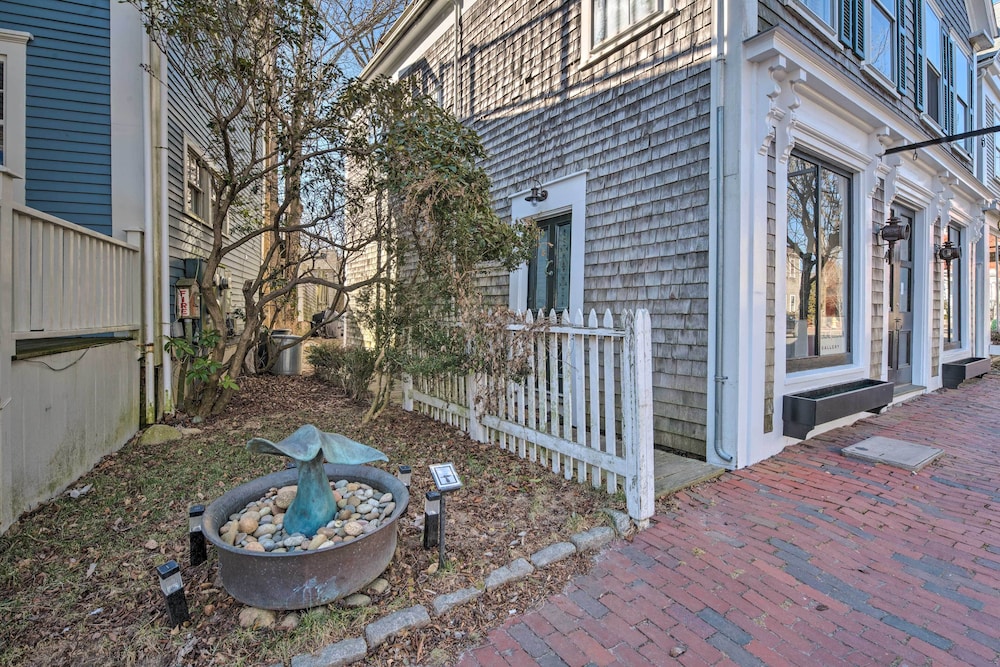 Couples Retreat in Nantucket Walk to Attractions!