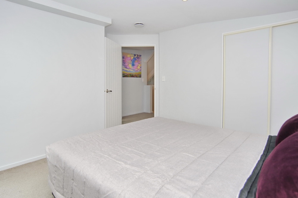 Regents Villa A