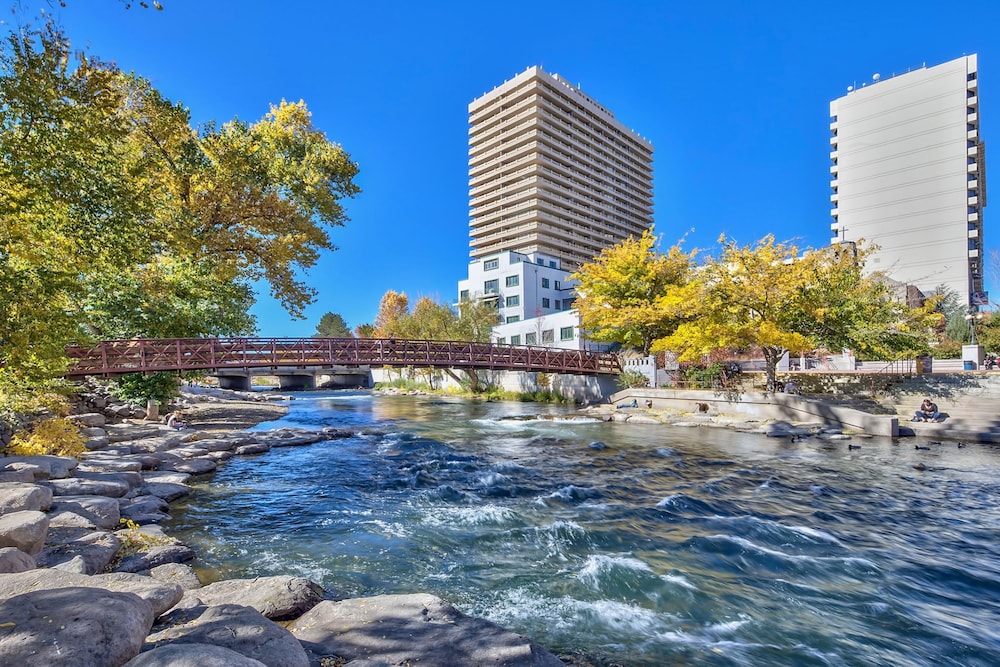 Reno Vacations - Plaza Resort Club - Property Image 8