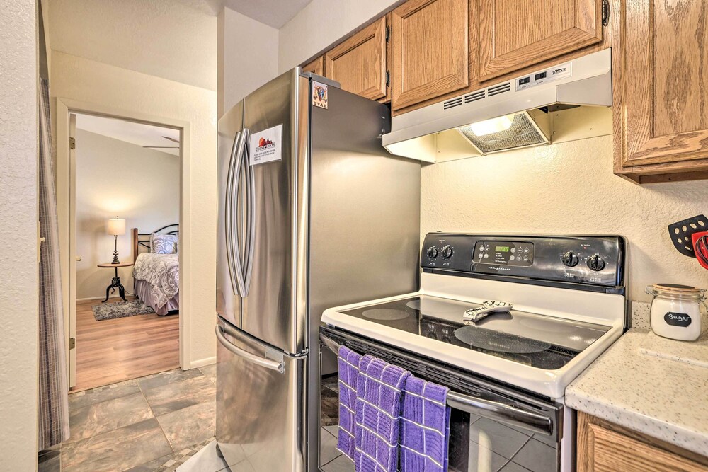 Quaint & Welcoming Kanab Home w/ Patio!