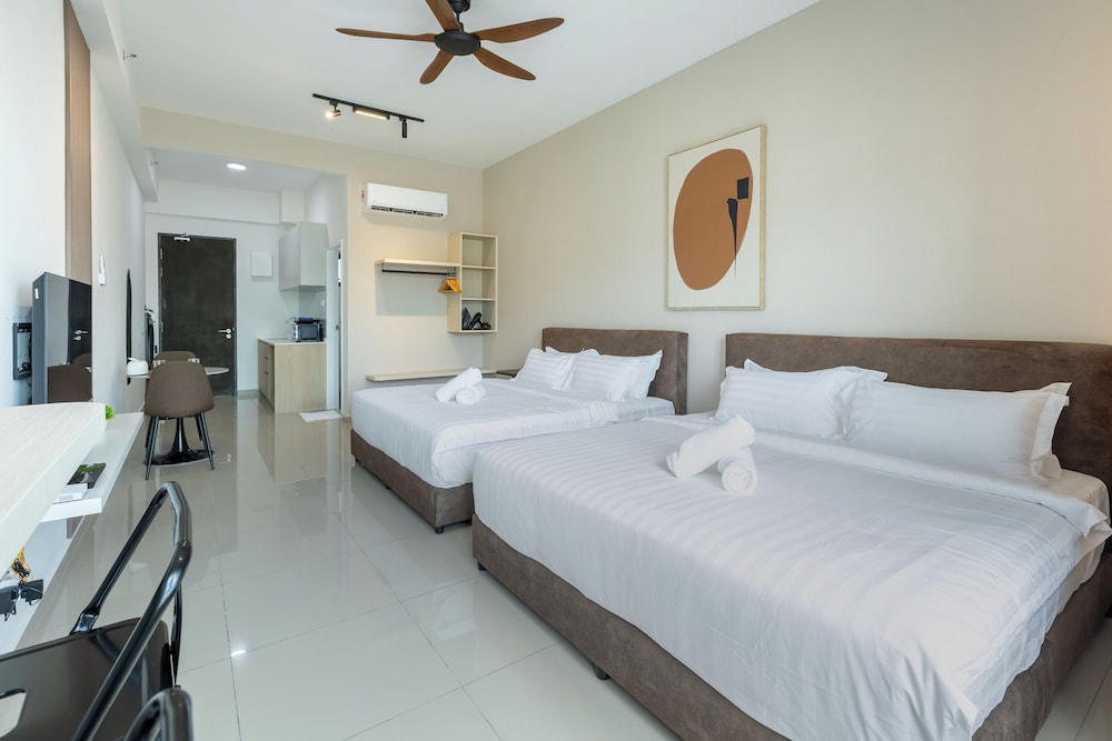 Sunshine Residence Suites