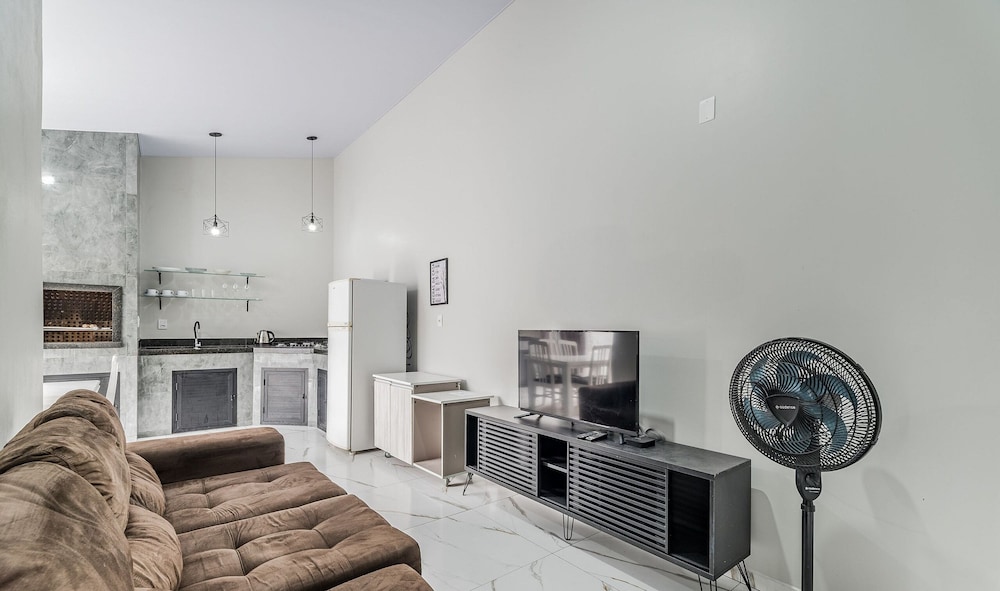 RUC - Houses 270m From Canto Grande Beach
