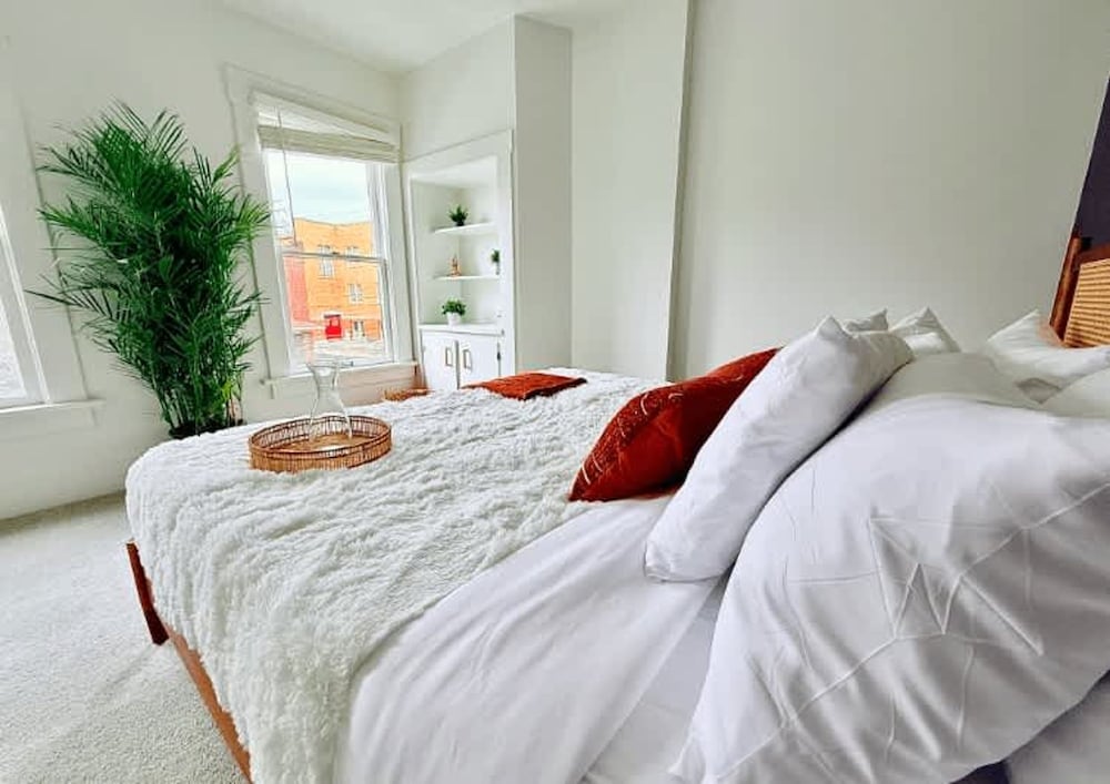 Short North Convention King Bed Free Parking