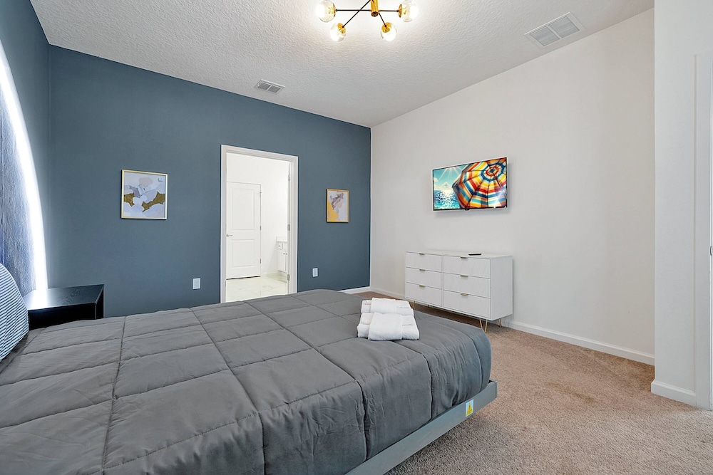 Luxury and Sophisticated 15 BR Ensuite