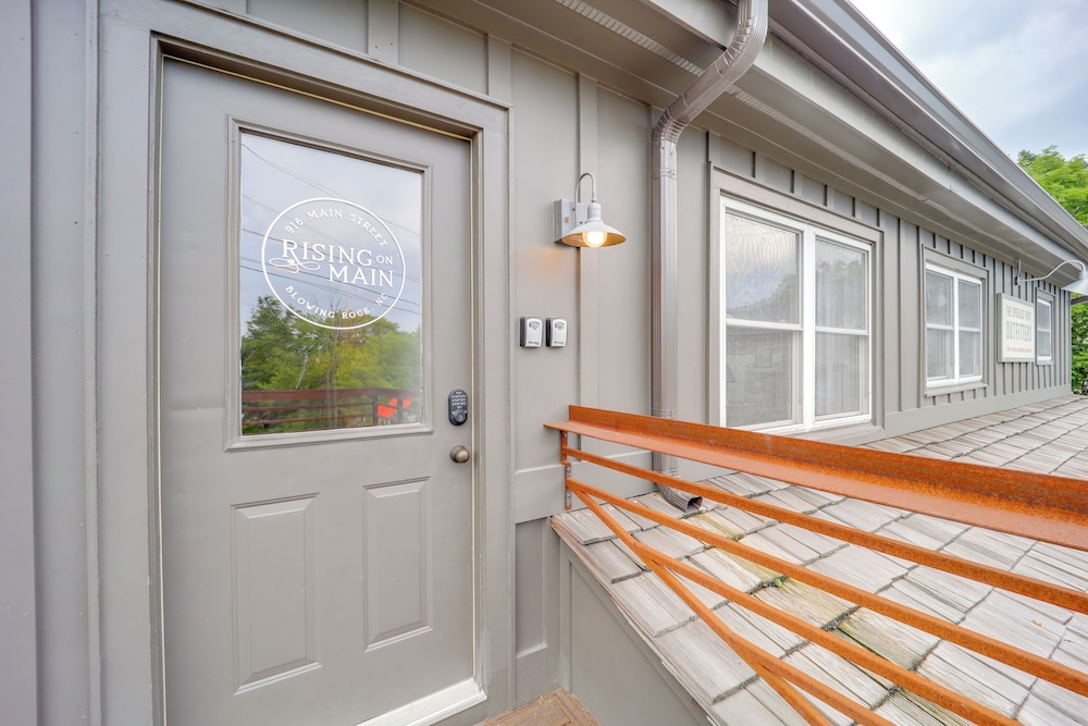 Shop, Dine & Unwind: Dtwn Blowing Rock Retreat!