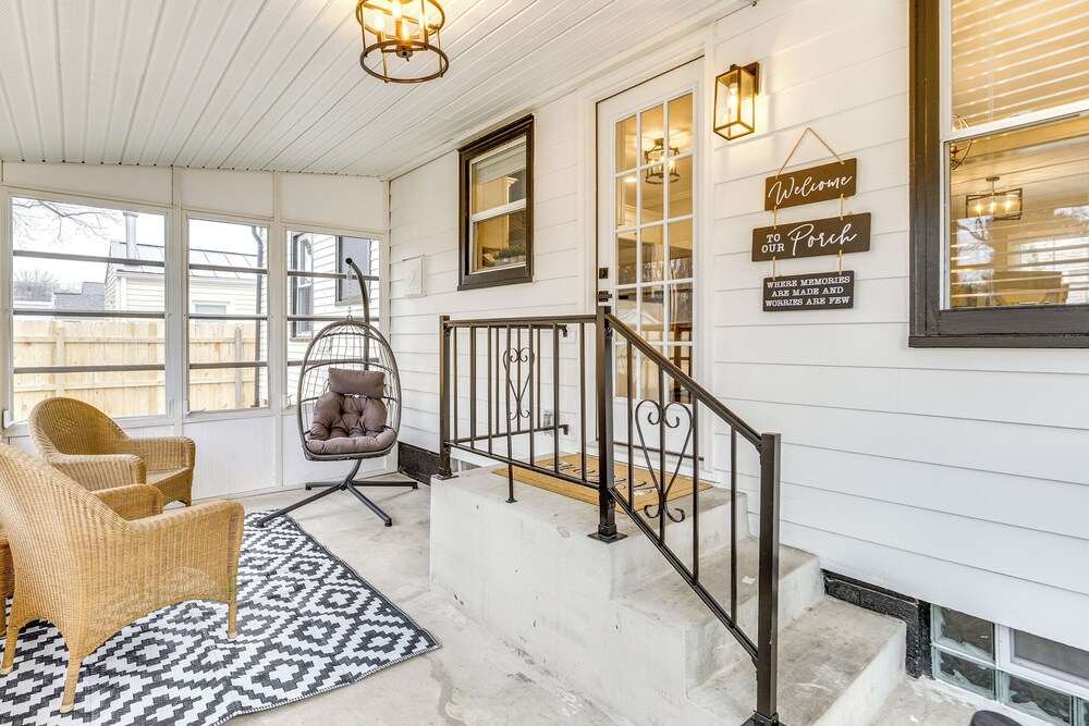 Screened Patio & Fire Pit: Modern Westerville Home