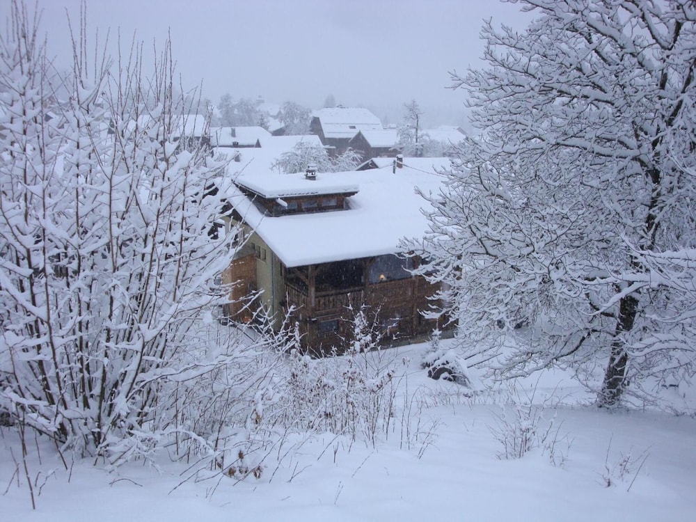 Chambres d'Hôtes Chalet De La Source