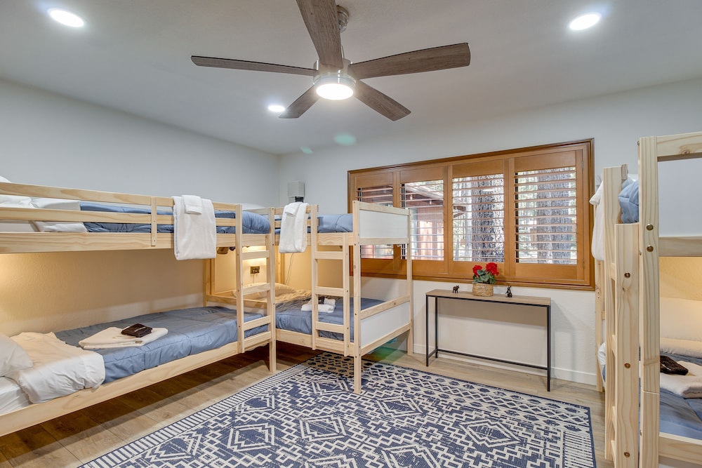 Pinetop Cabin w/ 2 Fireplaces & Hot Tub! view 3