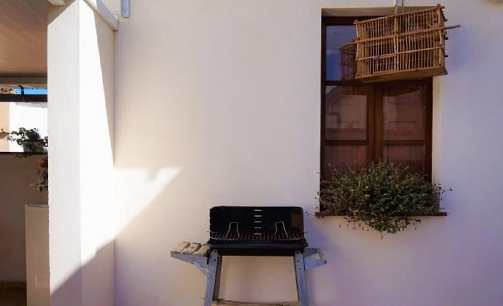 Spacious Villa With Garden photo 2