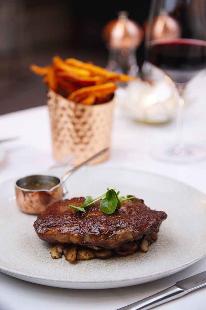 Cork Vacations - The Metropole Hotel - Property Image 10