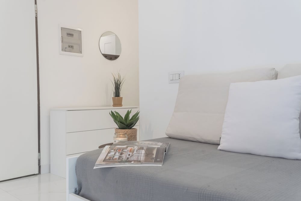Luce Apartment by Rent all Como