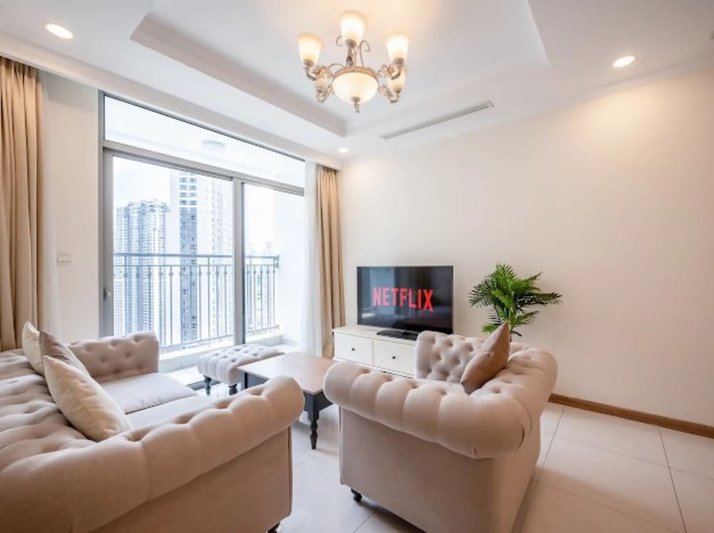Somi Luxstay LP