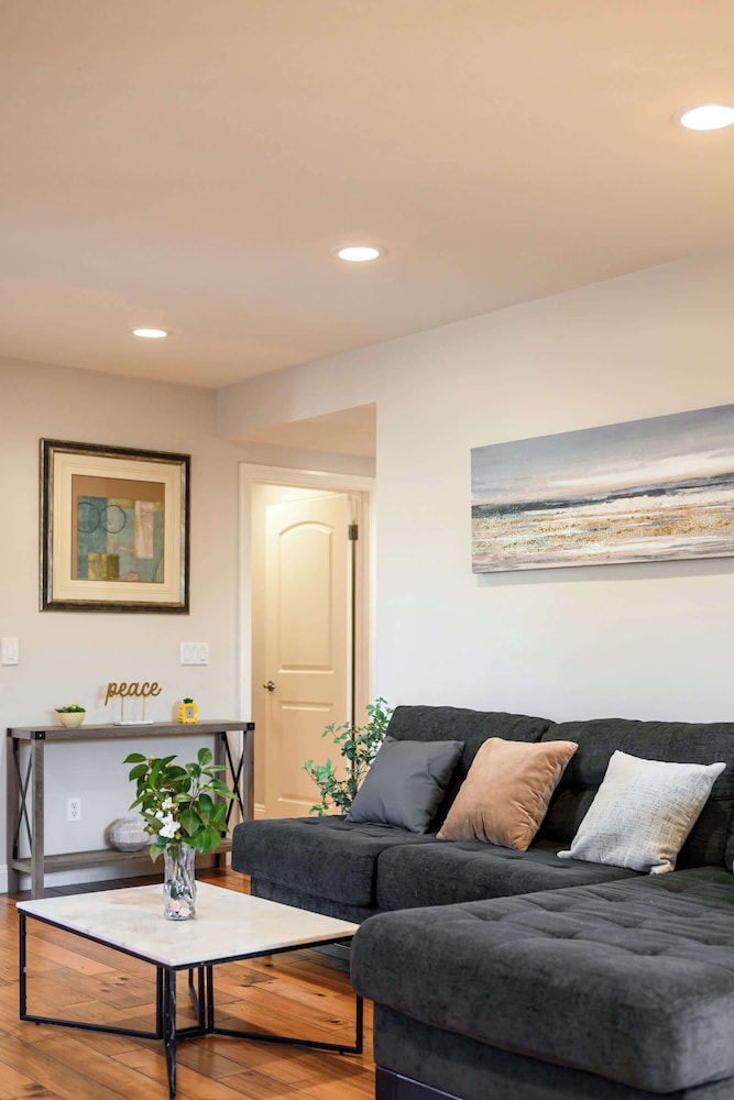 Luxury Estate With Sparkling Pool & Elegant Amenities