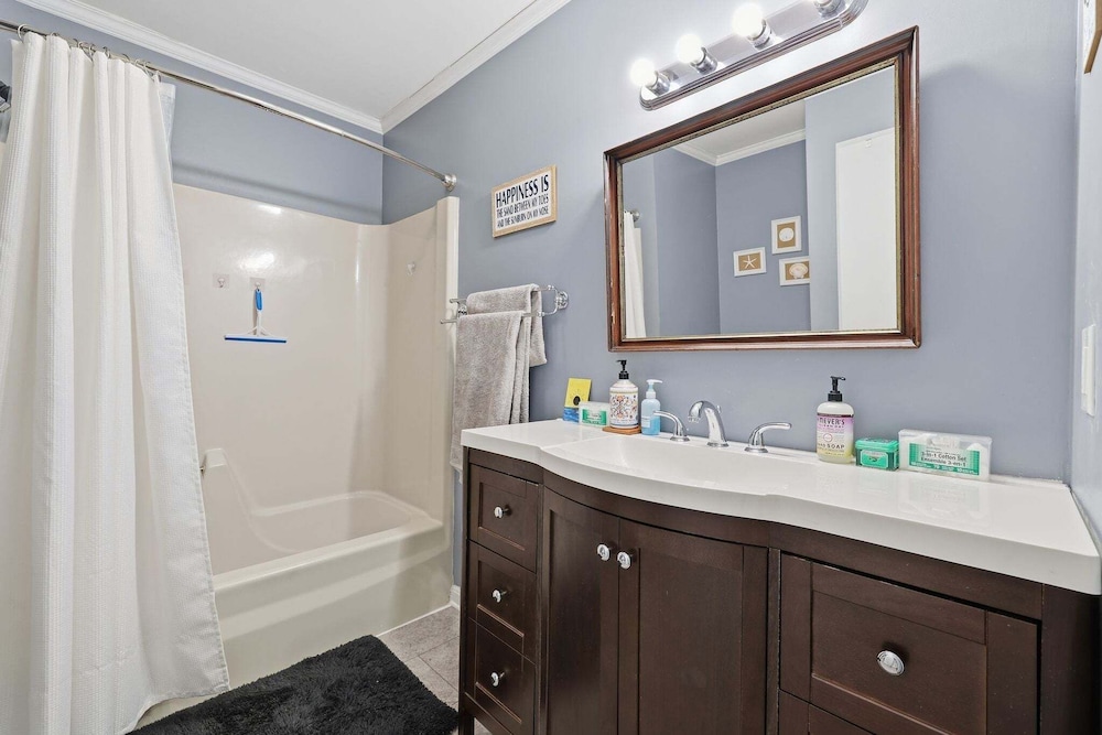 Minutes To Rehoboth Beach And Lewes Beach 3br Home 3 Bedroom Home