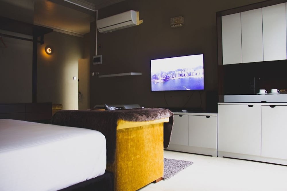 hotel room