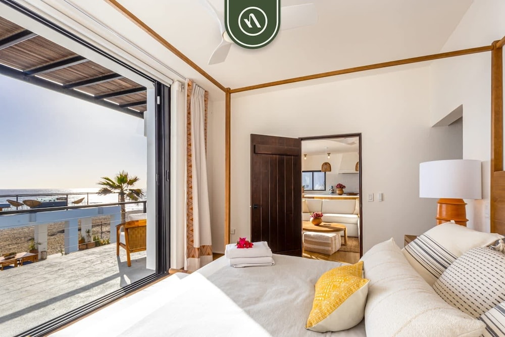 Oceanfront 10 BR Villa With Pool - Jacuzzi - Beach