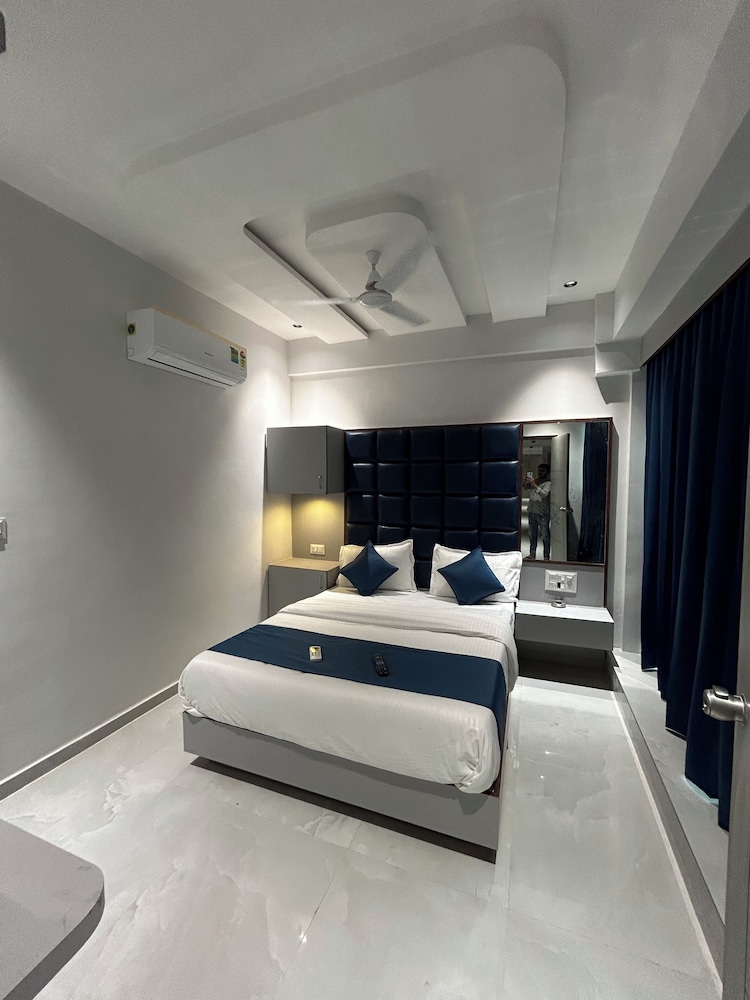 Hotel Prime Town