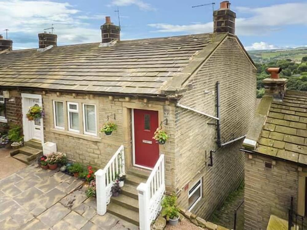 Huddersfield Vacations - Ginnel Corner - Property Image 1