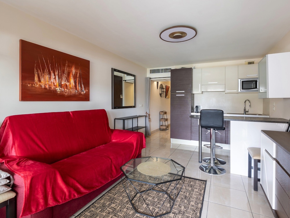 Apartment in Mandelieu-la-napoule