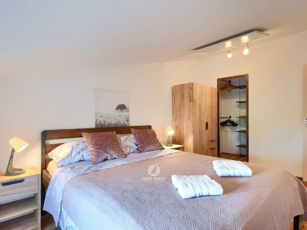 Villa in Galizana With Bubble Bath
