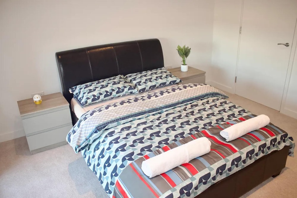 Cozy One Bedroom Apartment in Greenford view 2