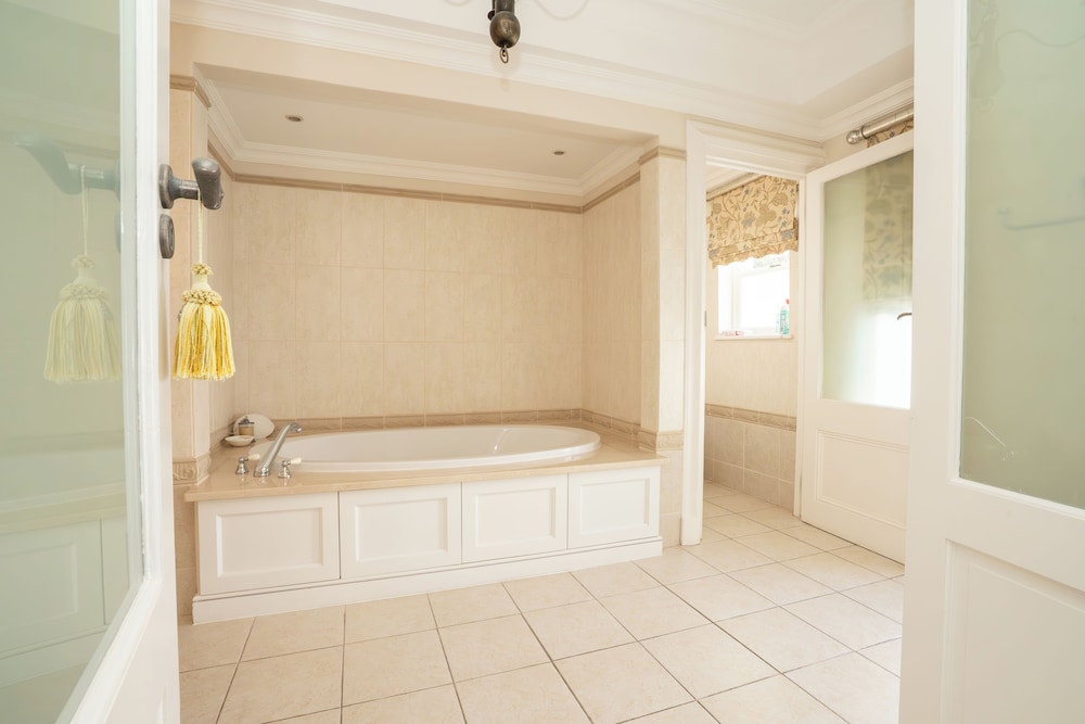 Charming Langebaan Holiday Home With Panoramic Views