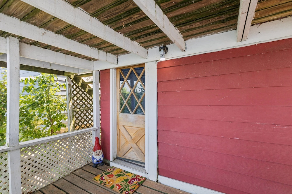 Dave's Last Resort Lakeside - Long Stay Discount - Comfy Cabin 5 1 Bedroom Hotel Room