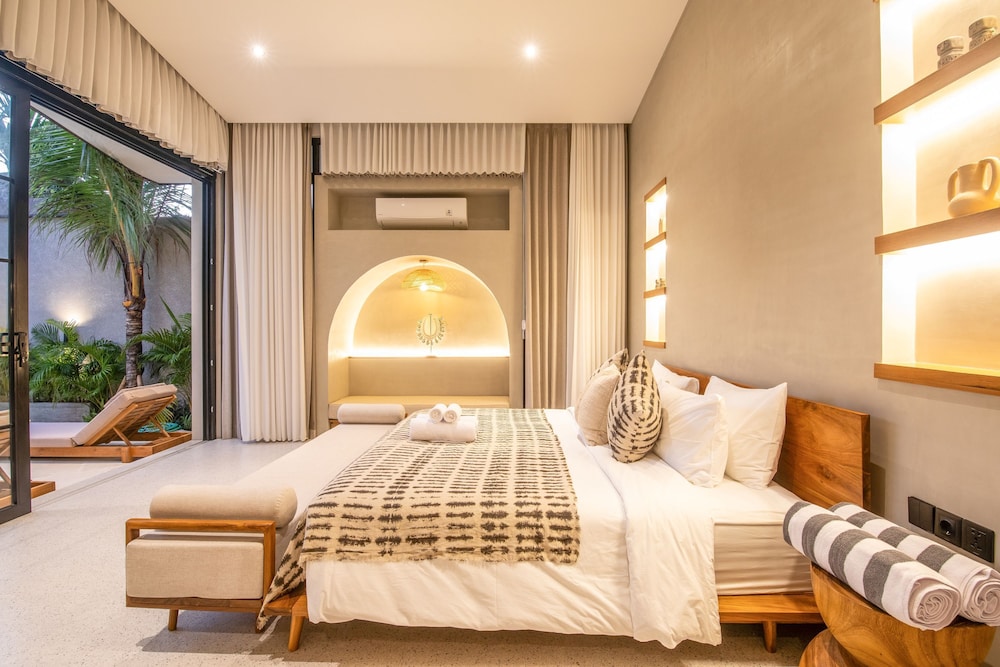 Villa Serai 5br to the Beach
