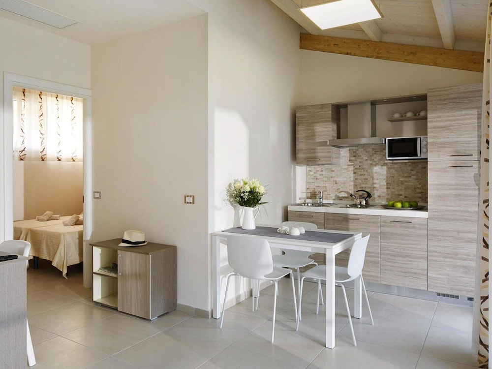 Bungalow in Caorle With Garden Furniture view 4