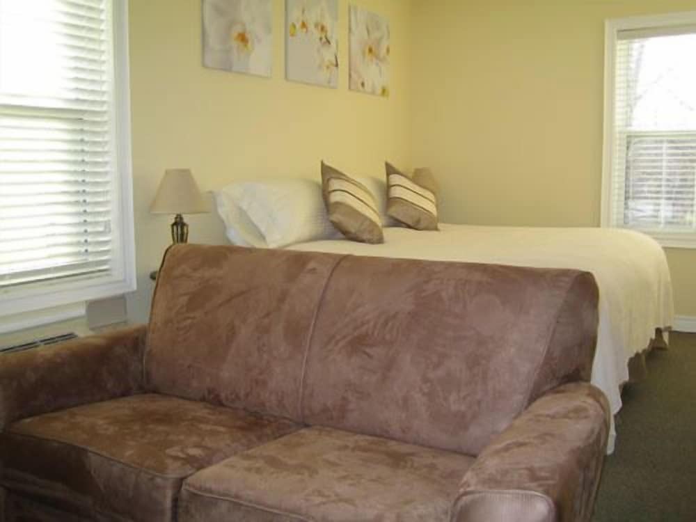 Orchid Inn and Ginger Restaurant - Image 5