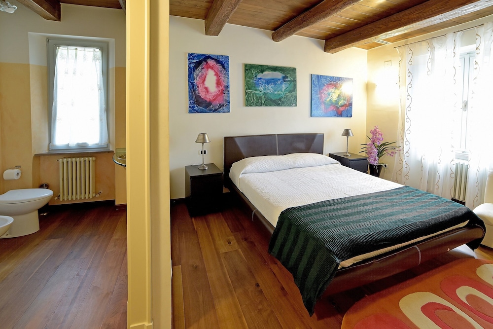 Villa Lupo view 3