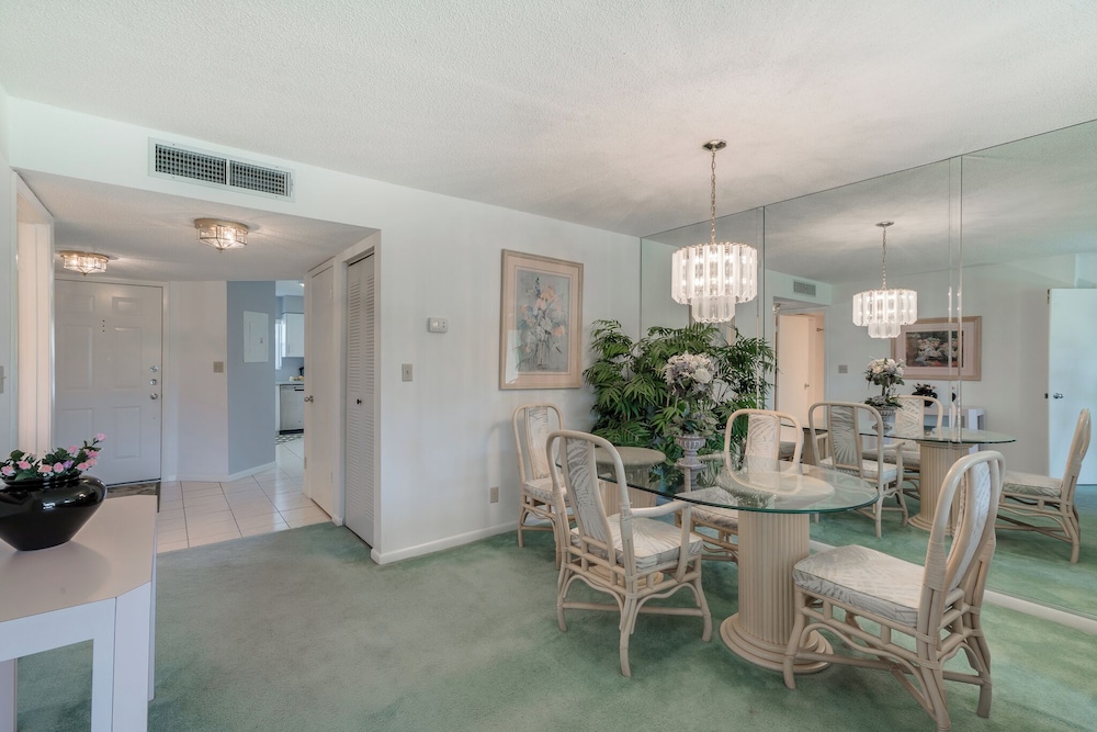 Vista Verde North 6-142 by Distinctive Beach Rentals