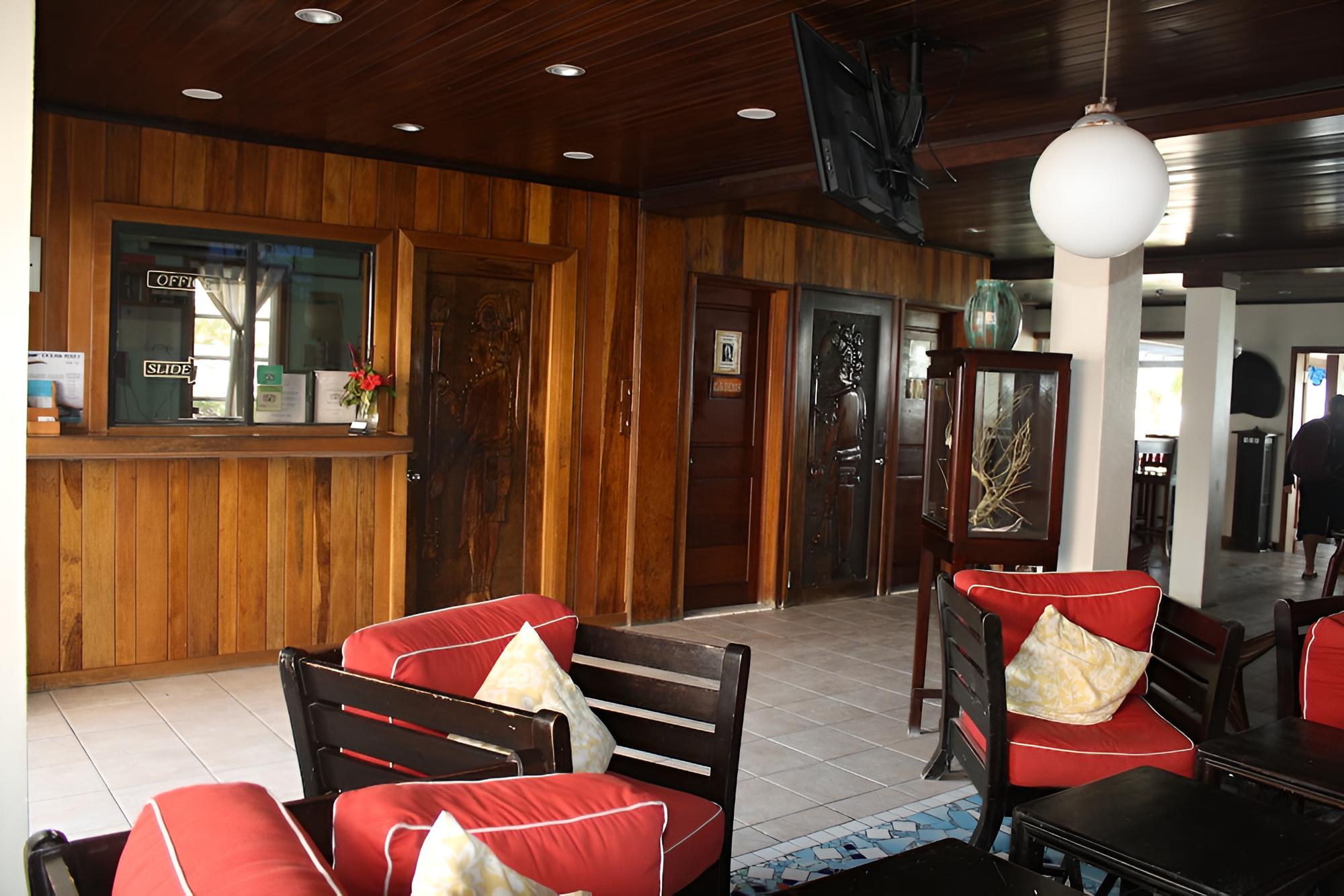San Pedro Holiday Hotel