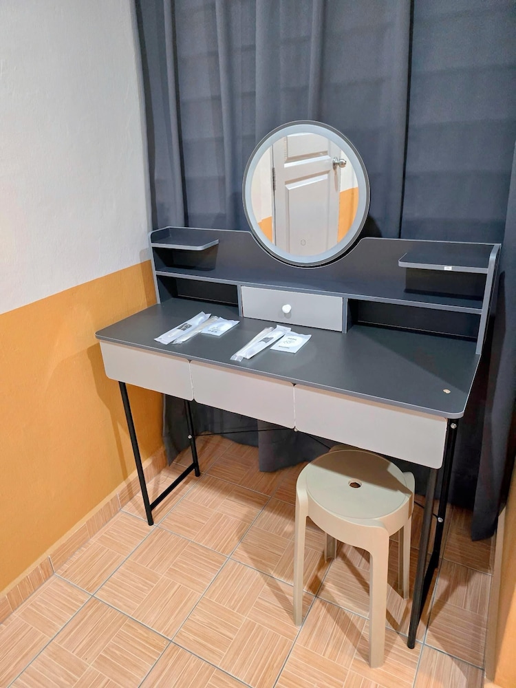 Comfy Tok Sira Home Kuantan 5 BR