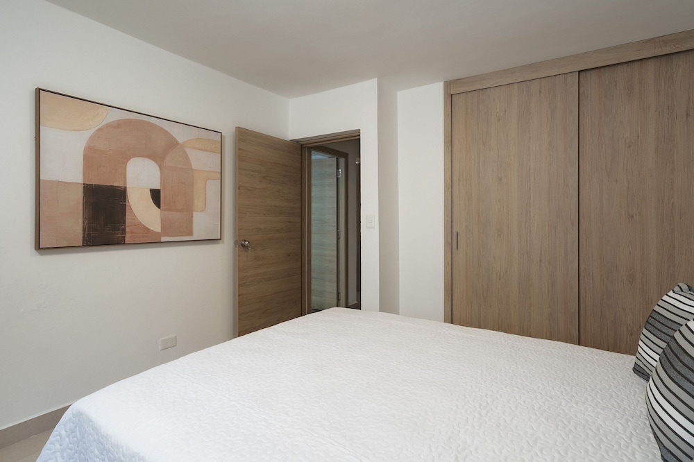 Plaza Colonial Residence By YellowKey