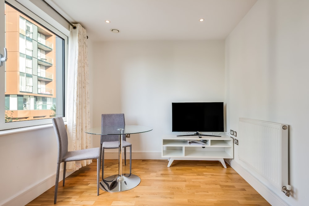 Cosy Studio Apartment in Canary Wharf